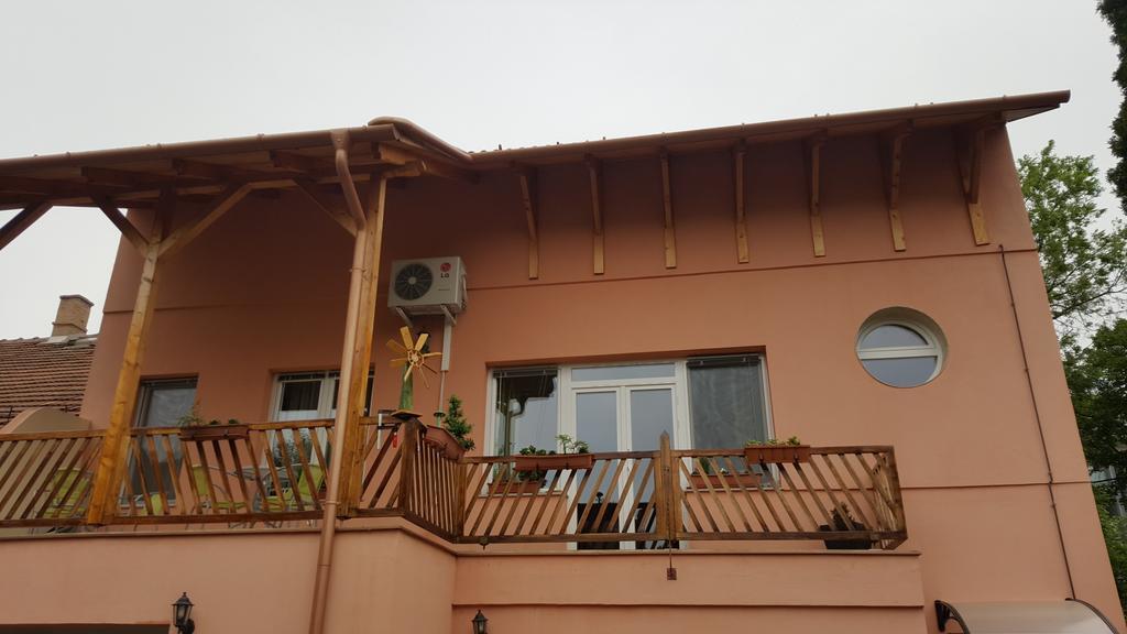 Aquarius Vendeghaz Hotell Szeged Exteriör bild