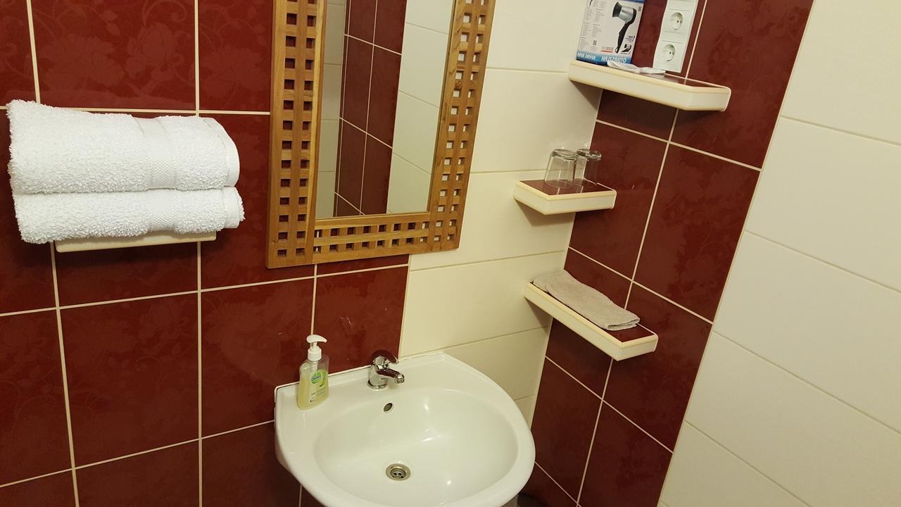 Aquarius Vendeghaz Hotell Szeged Exteriör bild