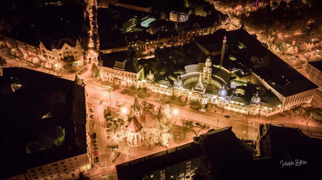 Aquarius Vendeghaz Hotell Szeged Exteriör bild